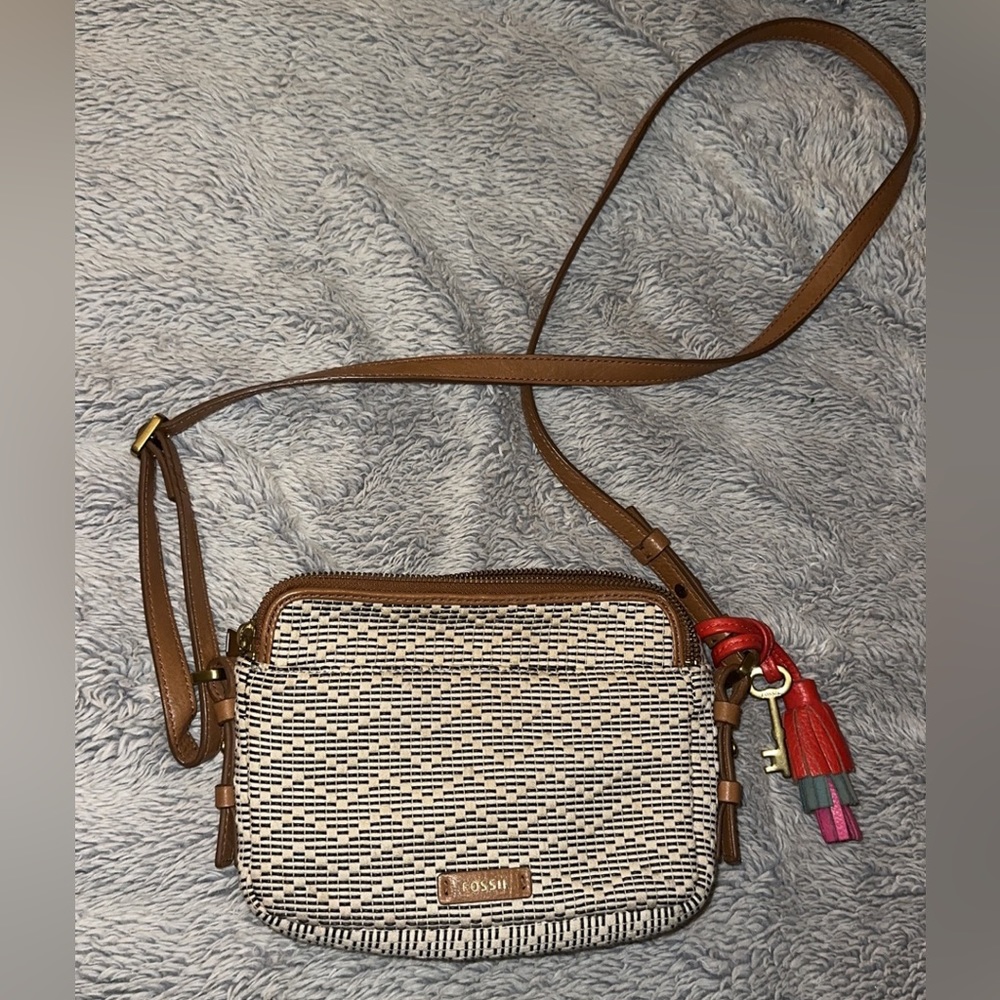 Fossil purse